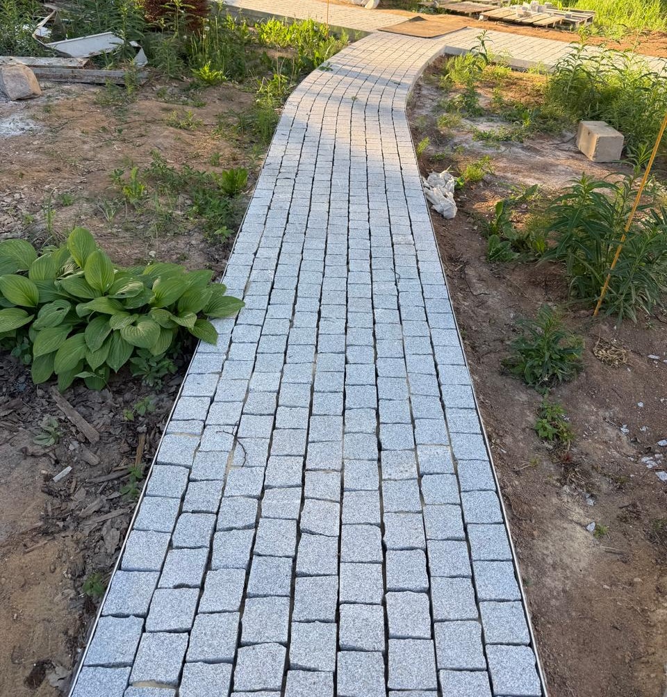 Брусчатка гранитная КбрГП 100*100*50мм Т/О