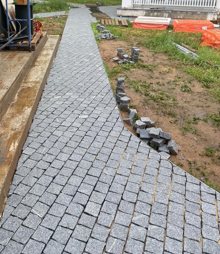 Брусчатка гранитная колотая, сибирский гранит